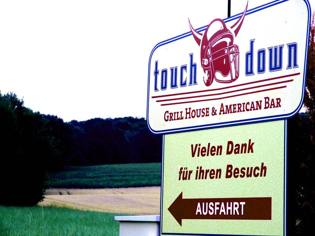 Touch Down Motel Lohmar Kültér fotó